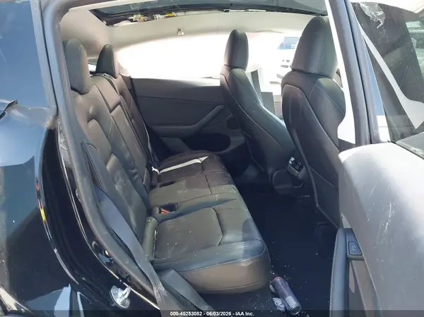 7SAYGDEE2RF983565 2024 TESLA MODEL Y - Image 8