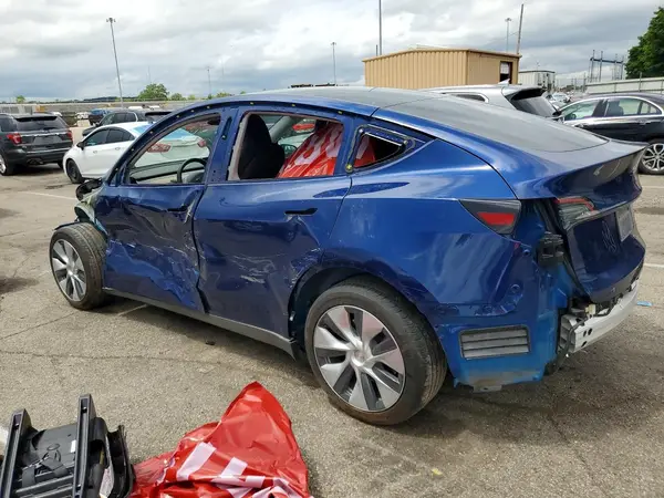 7SAYGDEE2RF983601 2024 TESLA MODEL Y - Image 2