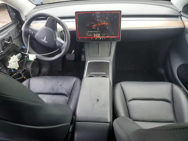 7SAYGDEE2RF984392 2024 TESLA MODEL Y - Image 8