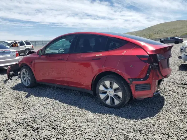 7SAYGDEE2RF988958 2024 TESLA MODEL Y - Image 2