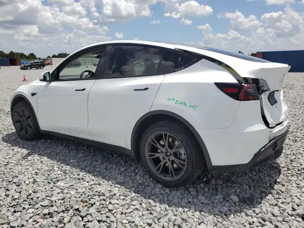 7SAYGDEE2SA337722 2025 TESLA MODEL Y - Image 2