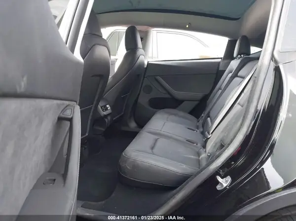 7SAYGDEE2SA351944 2025 TESLA MODEL Y - Image 8
