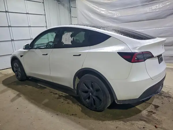 7SAYGDEE2SA356366 2025 TESLA MODEL Y - Image 2