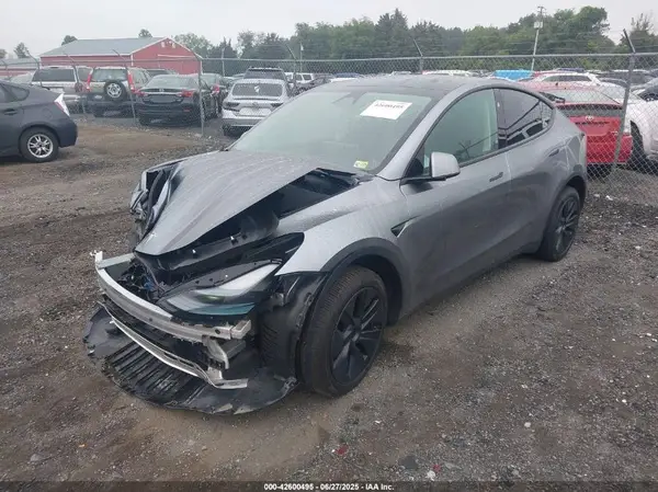 7SAYGDEE2SA358442 2025 TESLA MODEL Y - Image 2