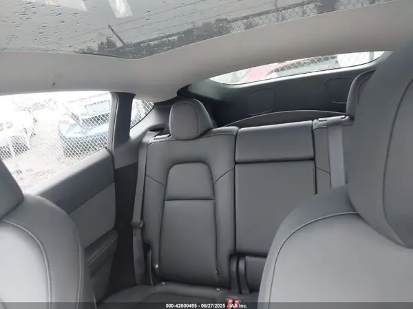 7SAYGDEE2SA358442 2025 TESLA MODEL Y - Image 8