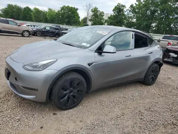 7SAYGDEE2SA361261 2025 TESLA MODEL Y - Image 1
