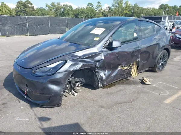 7SAYGDEE2SA361941 2025 TESLA MODEL Y - Image 2