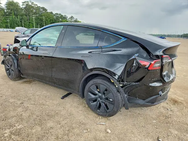 7SAYGDEE2SA367870 2025 TESLA MODEL Y - Image 2