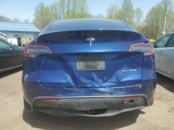 2025 TESLA MODEL Y auction photo 6