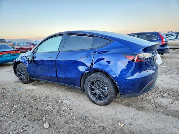 7SAYGDEE2SF215493 2025 TESLA MODEL Y - Image 2