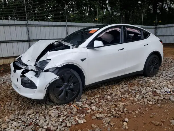 7SAYGDEE2SF236358 2025 TESLA MODEL Y - Image 1