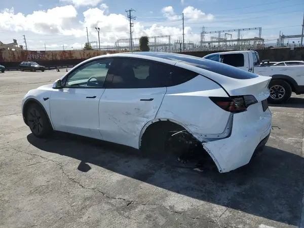 7SAYGDEE2SF253774 2025 TESLA MODEL Y - Image 2
