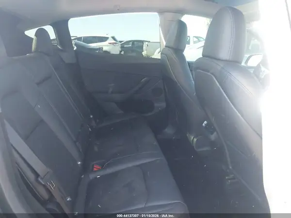 7SAYGDEE2SF260465 2025 TESLA MODEL Y - Image 8