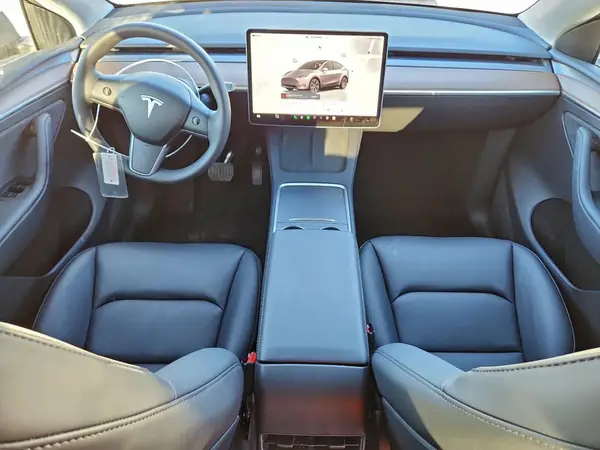 7SAYGDEE2SF266914 2025 TESLA MODEL Y - Image 8