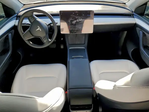 7SAYGDEE2SF279176 2025 TESLA MODEL Y - Image 8