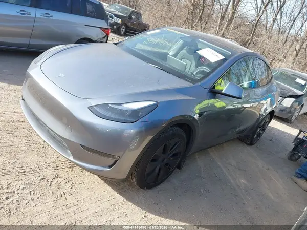 7SAYGDEE2SF287262 2025 TESLA MODEL Y - Image 2