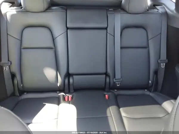 7SAYGDEE2SF288086 2025 TESLA MODEL Y - Image 8