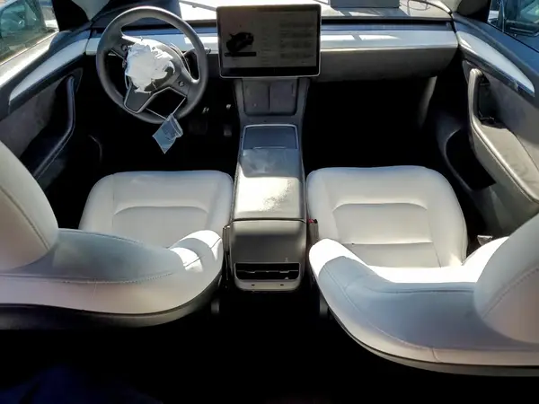 7SAYGDEE2SF292882 2025 TESLA MODEL Y - Image 8