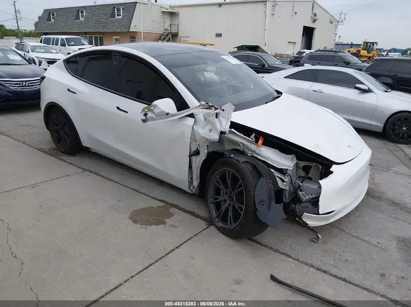7SAYGDEE2SF295958 2025 TESLA MODEL Y - Image 1