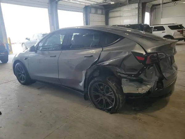 7SAYGDEE2SF299024 2025 TESLA MODEL Y - Image 2