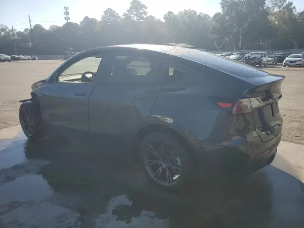 7SAYGDEE2SF301449 2025 TESLA MODEL Y - Image 2