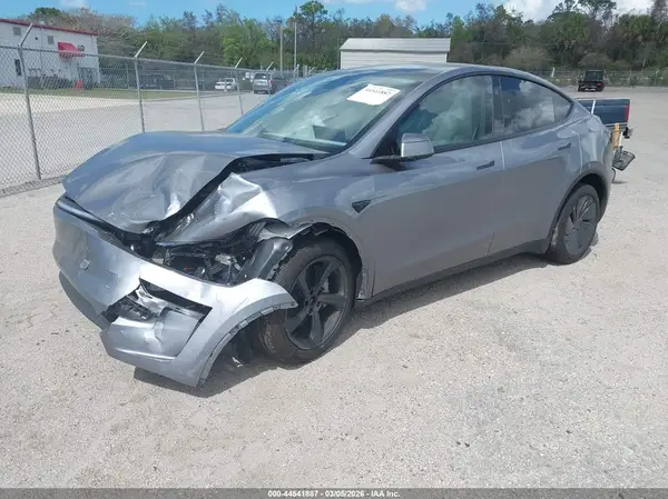 7SAYGDEE2TA386078 2026 TESLA MODEL Y - Image 2