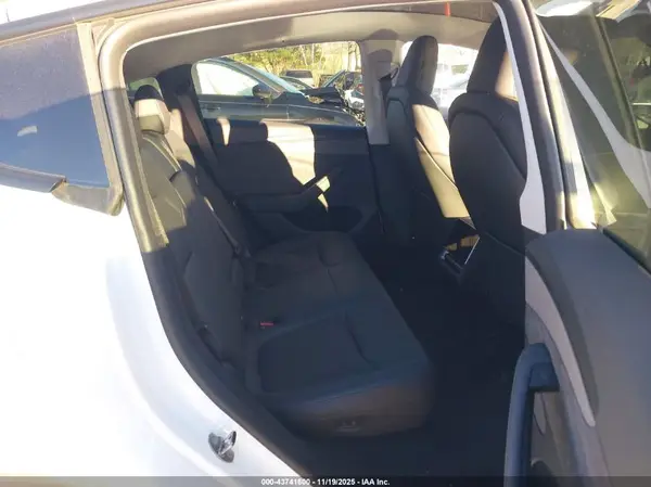 7SAYGDEE2TA387988 2026 TESLA MODEL Y - Image 8