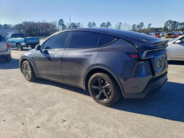 7SAYGDEE2TA399283 2026 TESLA MODEL Y - Image 2