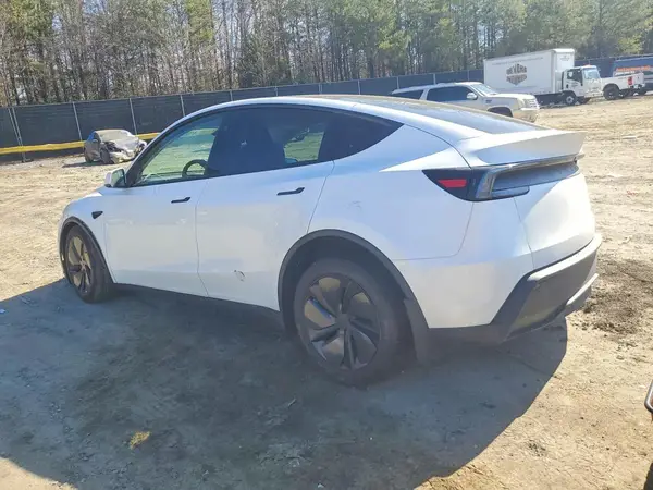 7SAYGDEE2TA406247 2026 TESLA MODEL Y - Image 2