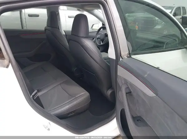 7SAYGDEE2TA411450 2026 TESLA MODEL Y - Image 8