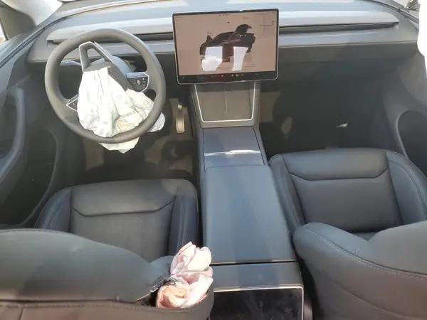 7SAYGDEE2TA438101 2026 TESLA MODEL Y - Image 8