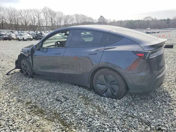 7SAYGDEE2TA441872 2026 TESLA MODEL Y - Image 2