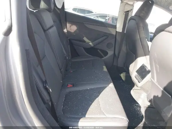 7SAYGDEE2TA455271 2026 TESLA MODEL Y - Image 8