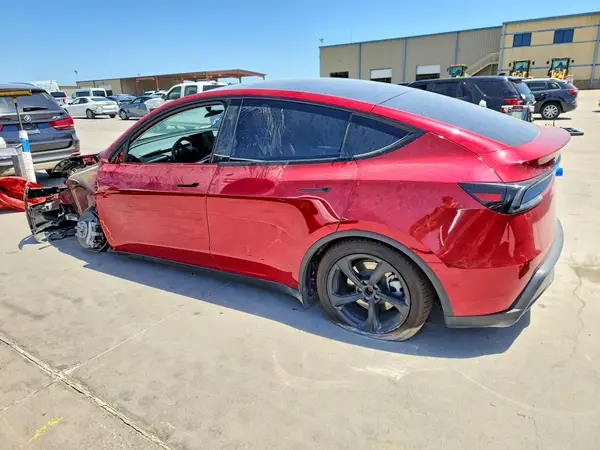 7SAYGDEE2TA469428 2026 TESLA MODEL Y - Image 2