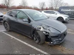 7SAYGDEE2TA470921 2026 TESLA MODEL Y