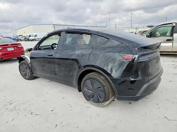 7SAYGDEE2TA589746 2026 TESLA MODEL Y - Image 2