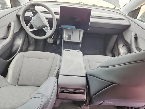 7SAYGDEE2TA686736 2026 TESLA MODEL Y - Image 8