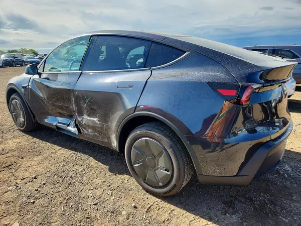 7SAYGDEE2TA687109 2026 TESLA MODEL Y - Image 2