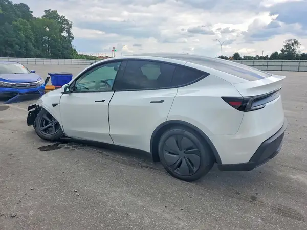 7SAYGDEE2TA714969 2026 TESLA MODEL Y - Image 2