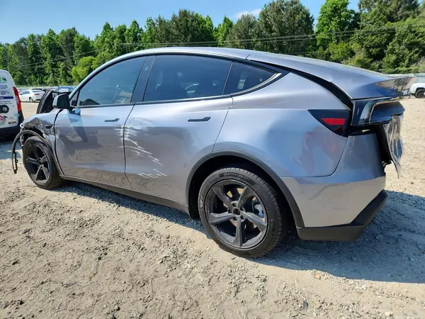 7SAYGDEE2TF326191 2026 TESLA MODEL Y - Image 2