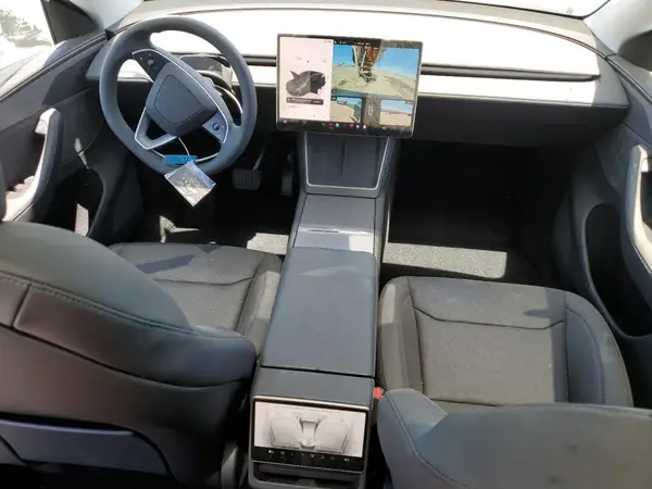 7SAYGDEE2TF327213 2026 TESLA MODEL Y - Image 8