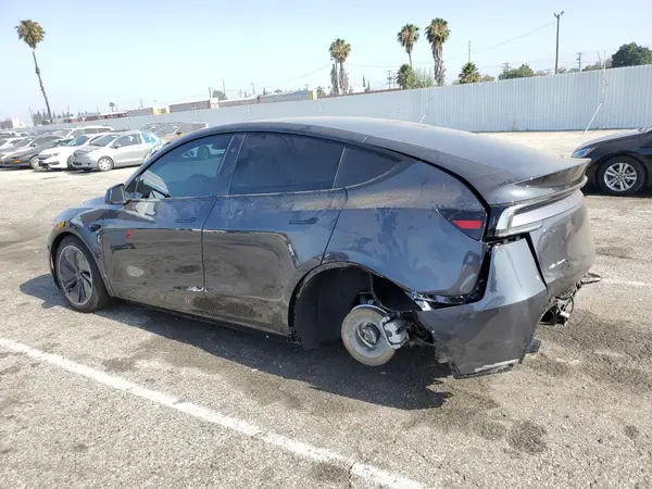 7SAYGDEE2TF329883 2026 TESLA MODEL Y - Image 2