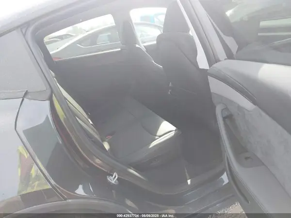 7SAYGDEE2TF336851 2026 TESLA MODEL Y - Image 8