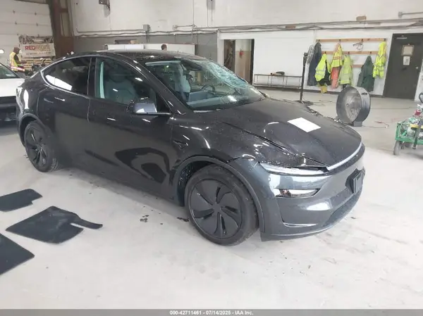 7SAYGDEE2TF342276 2026 TESLA MODEL Y - Image 1