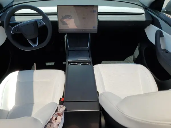 7SAYGDEE2TF355366 2026 TESLA MODEL Y - Image 8