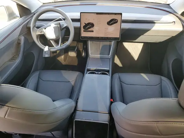 7SAYGDEE2TF363046 2026 TESLA MODEL Y - Image 8