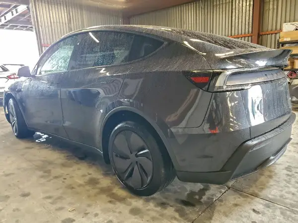 7SAYGDEE2TF363936 2026 TESLA MODEL Y - Image 2