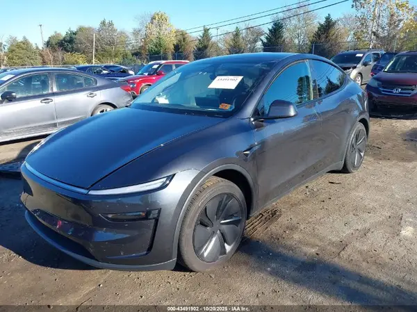 7SAYGDEE2TF364441 2026 TESLA MODEL Y - Image 2