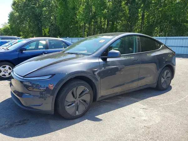 7SAYGDEE2TF365315 2026 TESLA MODEL Y - Image 1
