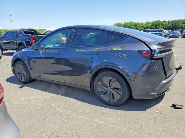 7SAYGDEE2TF365315 2026 TESLA MODEL Y - Image 2